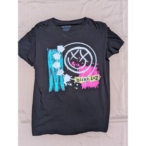BLINK-182 Smiley Logo Licensed Alt Rock T-Shirt 2024. LARGE Band Tee